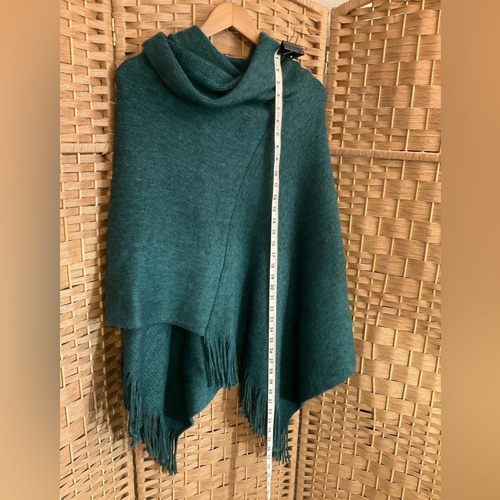 Chico’s NWT Sweater Poncho - Picture 7 of 9
